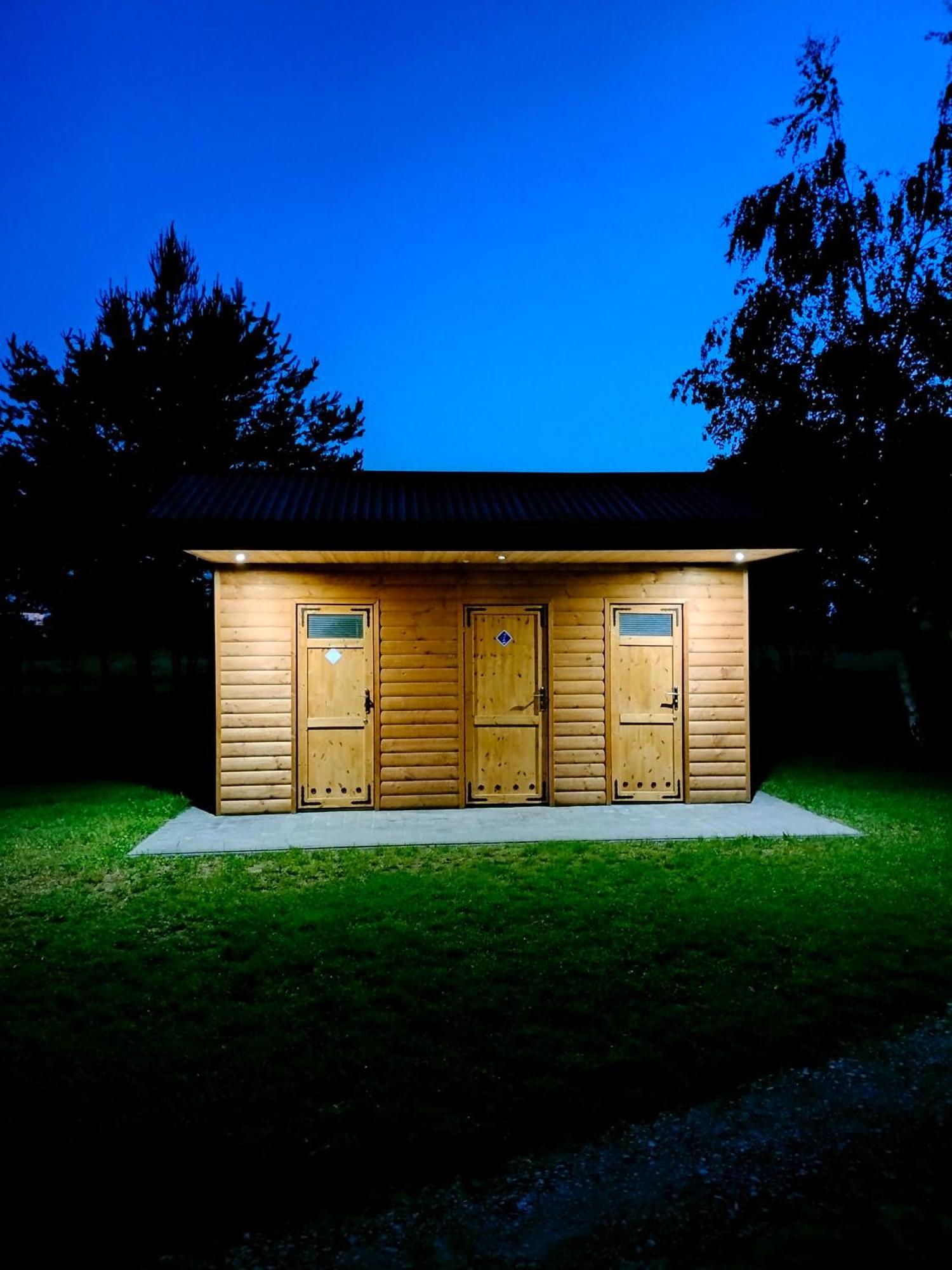 Lesne Zacisze-Pole Namiotowe Hotel Pisklaki Exterior foto